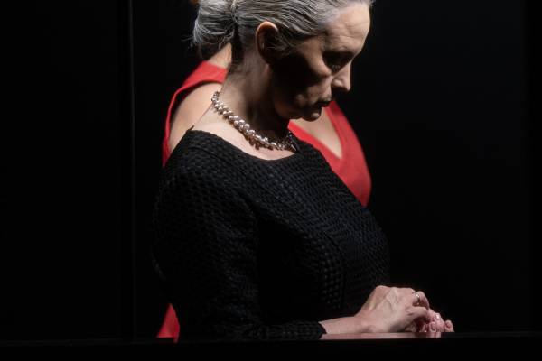 ОПАШКАТА от Захари Карабашлиев