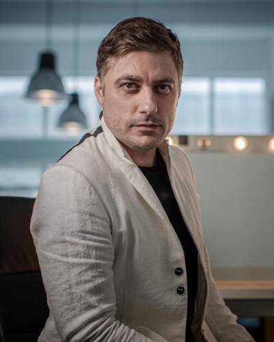 Владимир Карамазов - гост